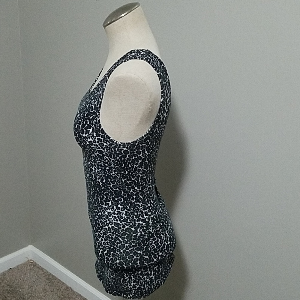 Extra Long Tank - Picture 2 of 4